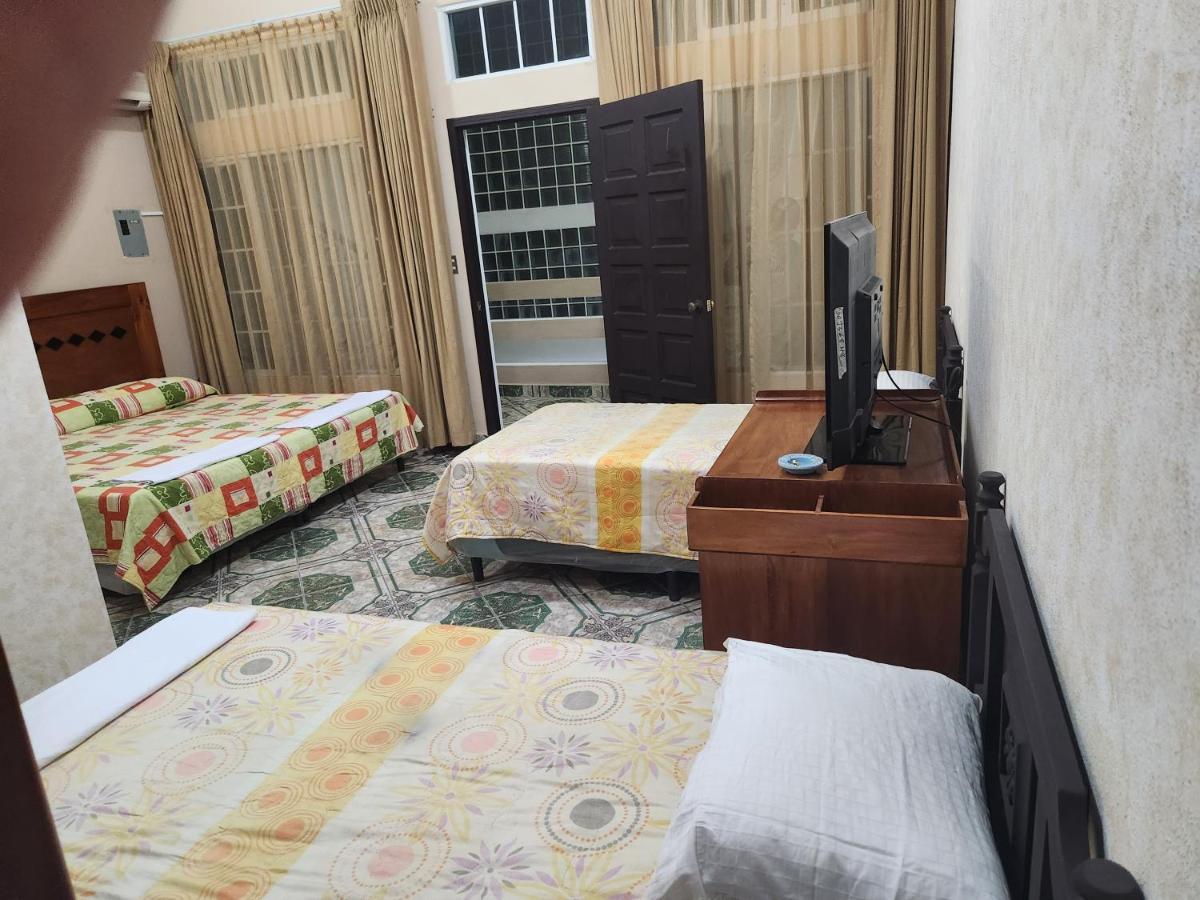 Hotel Casa De Don Francisco Flores Bagian luar foto