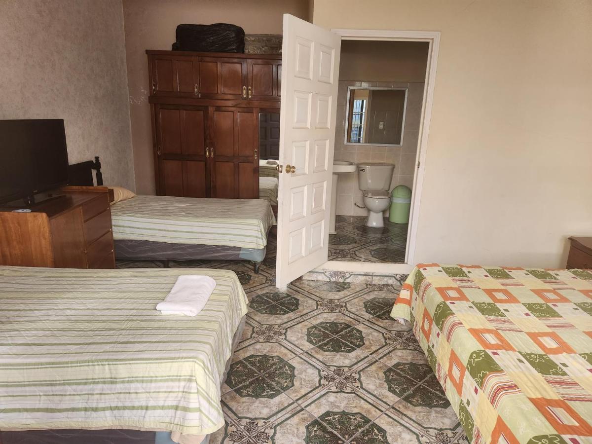 Hotel Casa De Don Francisco Flores Bagian luar foto