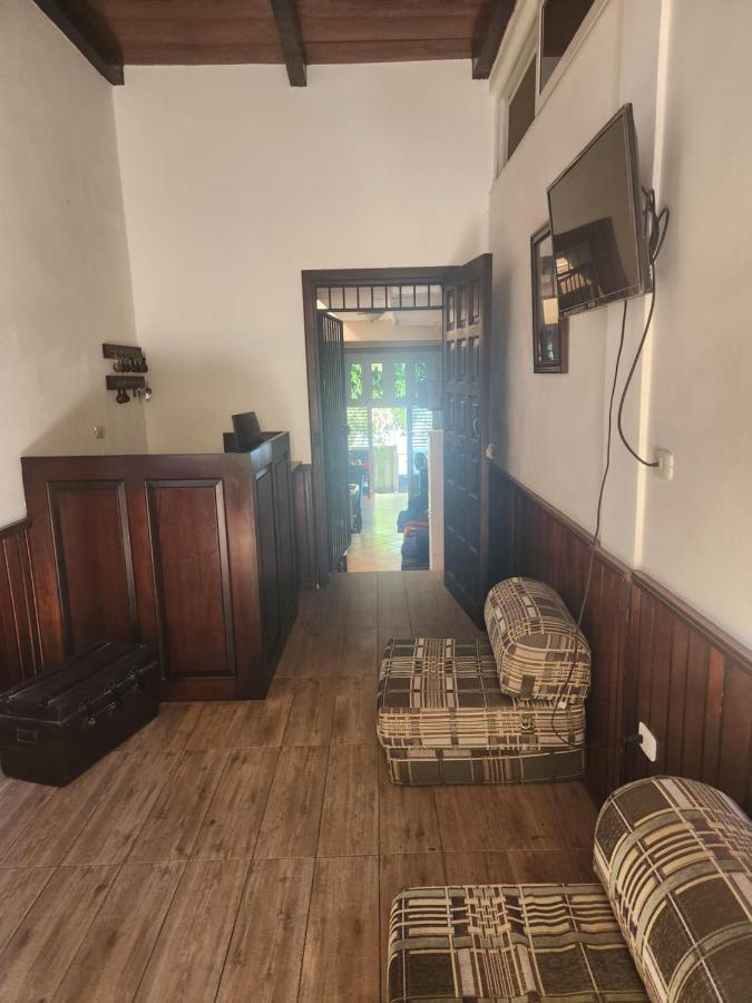 Hotel Casa De Don Francisco Flores Bagian luar foto